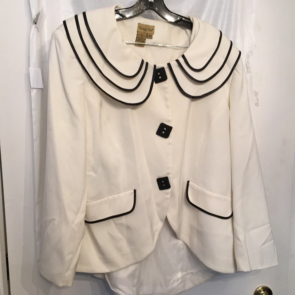 Midnight Velvet Cream Black w/Large Collar Formal Wedding Skirt Suit Size 18W - Image 4 of 4