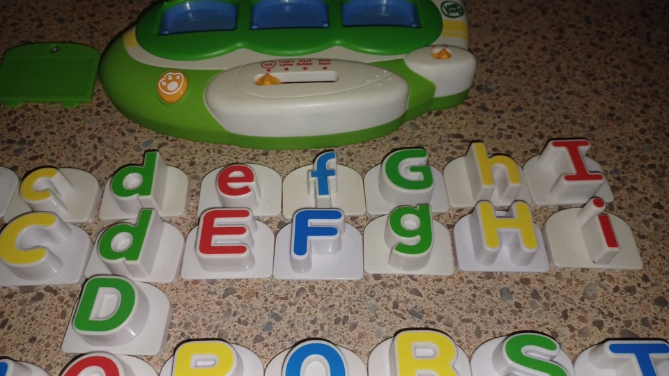 WORKS LeapFrog fridge Magnet Word Builder Letter Airplane Plane Scout 52 Letters - Image 4 of 4