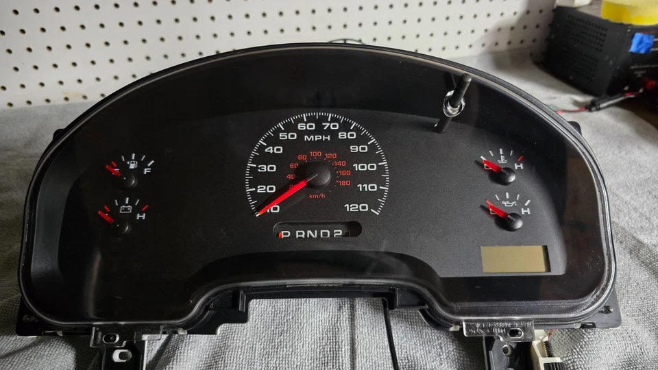2004-2006 Ford F-150 XL / STX Gauge Cluster - Image 2 of 4