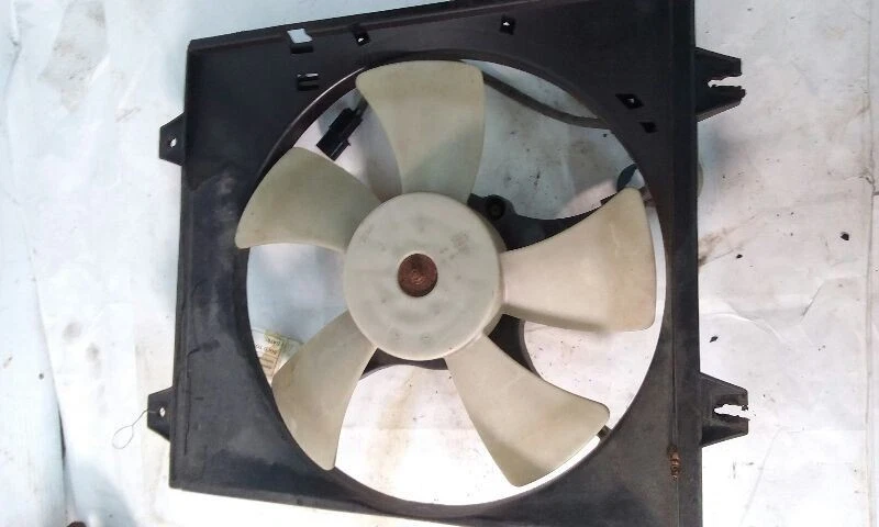 94-98 Mitsubishi Galant Ventilador Motor Ventilador Conjunto Condensador ES Foto 2 de 4