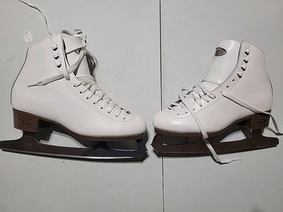 Riedell Figure Skates Model 121, White, Medium Width, Size 6.5 R1000 blade