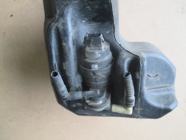 VAUXHALL ZAFIRA B ~ FRONT WINDSCREEN WASHER BOTTLE + PUMP MOTOR PART GM 13145448 - Image 3 of 3