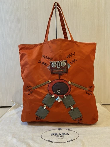Sac fourre tout Prada Robot nylon triangle logo plaque authentique