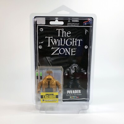 The Twilight Zone INVADER SDCC Color Variant Figure 317 of 456 w Display Case