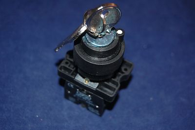 1PC FITS XB2 EG73 22MM 3 Position Momentary Key Select Selector Switch 2NO