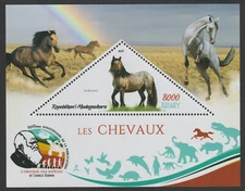 CHARLES DARWIN - HORSE #3  DELUXE SHEET with TRIANGULAR VALUE unmounted mint