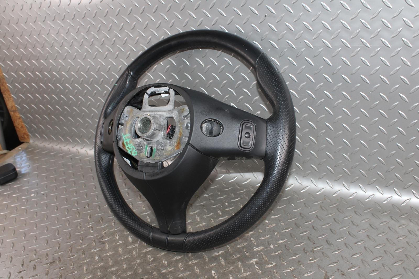 Maserati Ghibli 2014-2020 Steering wheel Black