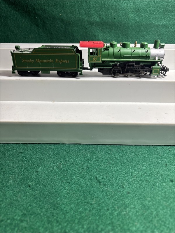 HO Scale Smokey Mountain Express Steam Locomotive #97 w/ Tender Runs Nice
