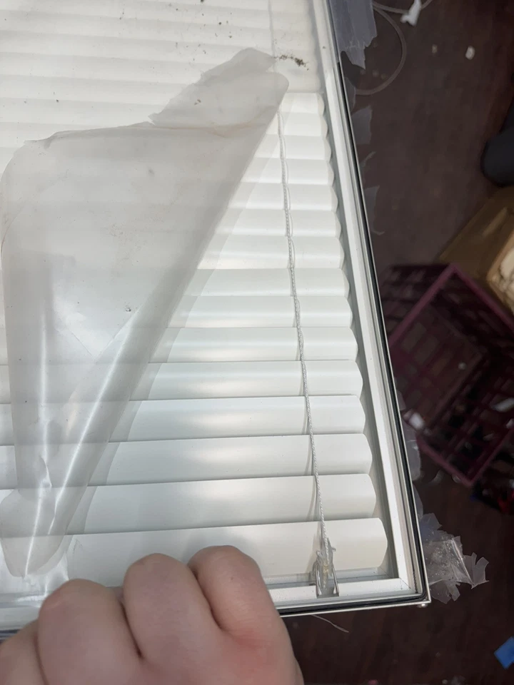 Persianas Hunter Douglass 7 22x36 Magneflex Doorlite alabastro complemento cerrado Foto 2 de 4