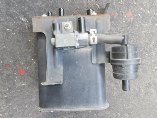 Fuel Vapor Charcoal Canister 1998 Mitsubishi Montero Sport 3.0L - Image 3 of 4