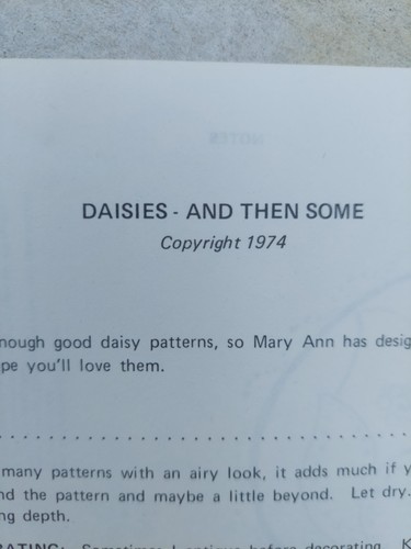 MARYANN ARNOLD DAISY FLORAL Wreath Sketch Draw PAINT BOOK 2 1974 - Picture 2 of 7