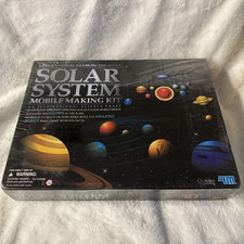 3-D Glow-in the-Dark Solar System Mobile Maki...