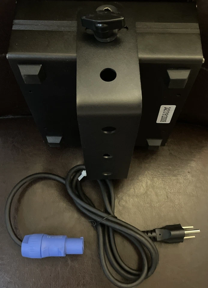 TECHNI-LUX: RDM DMX Splitter 6 way - RJ45 & 5 pin XLR IN/OUT, 120vAC, yoke m - Image 4 of 4