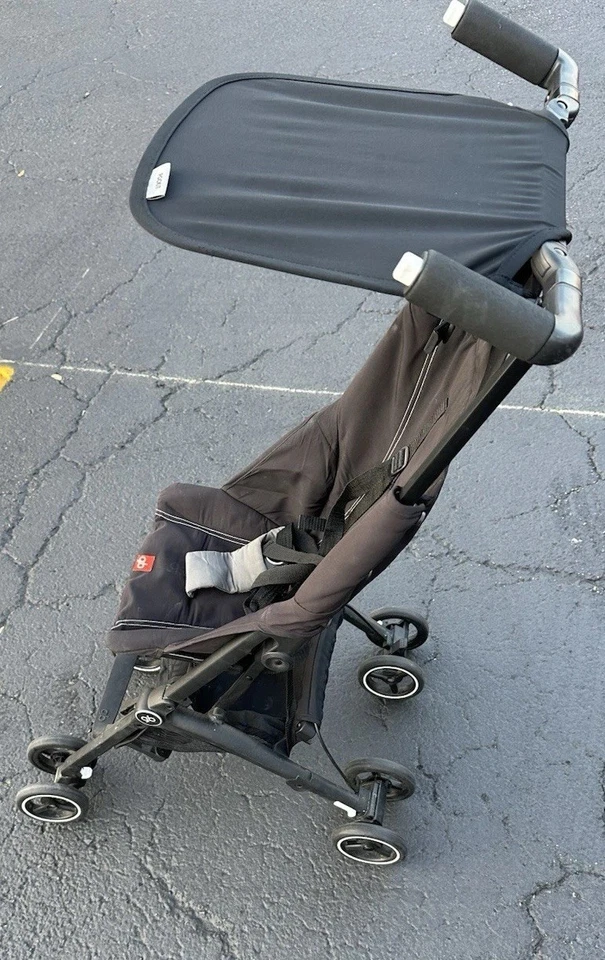 Cochecito de viaje ligero ultra compacto todo terreno plegable GB POCKIT AIR Foto 3 de 4