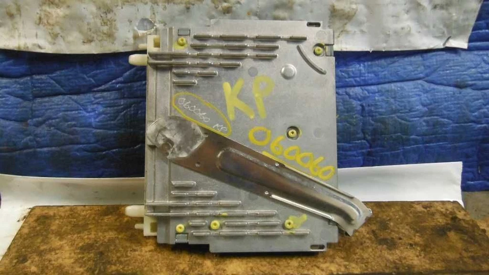 98 VOLVO S70 ENGINE ECM 106194 - Image 4 of 4