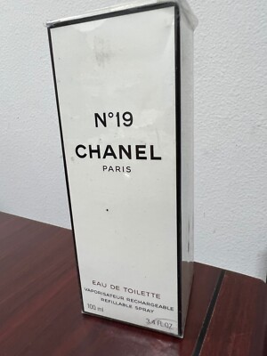 Vintage CHANEL No 19 EDT Spray 3.4oz - 100ml Old Formula Mint Rare