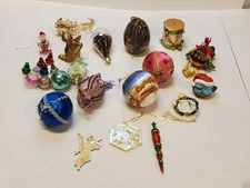 Lot Of Assorted Christmas Ornaments Tree Ornaments Star Santa Vintage