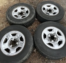 Chevy Rims & Tires 265/70R17