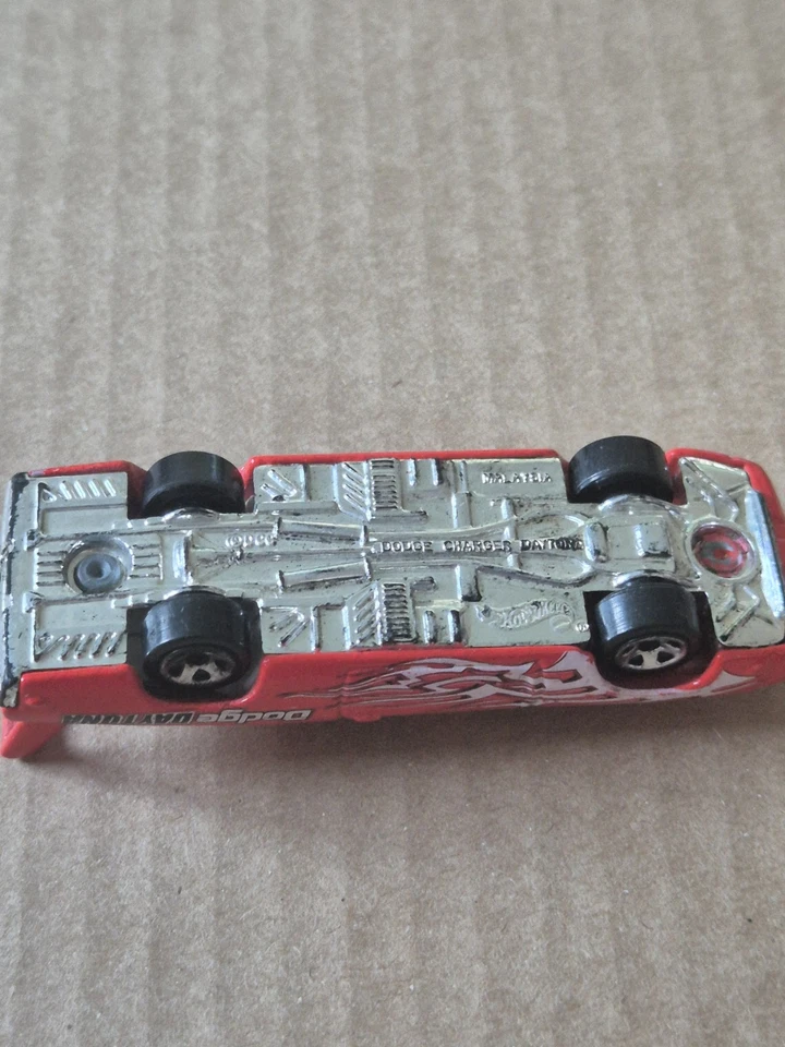 Dodge Charger Daytona 1969 lanzamiento vintage L32 Hot Wheels 2003 Final Run #198 Foto 4 de 4