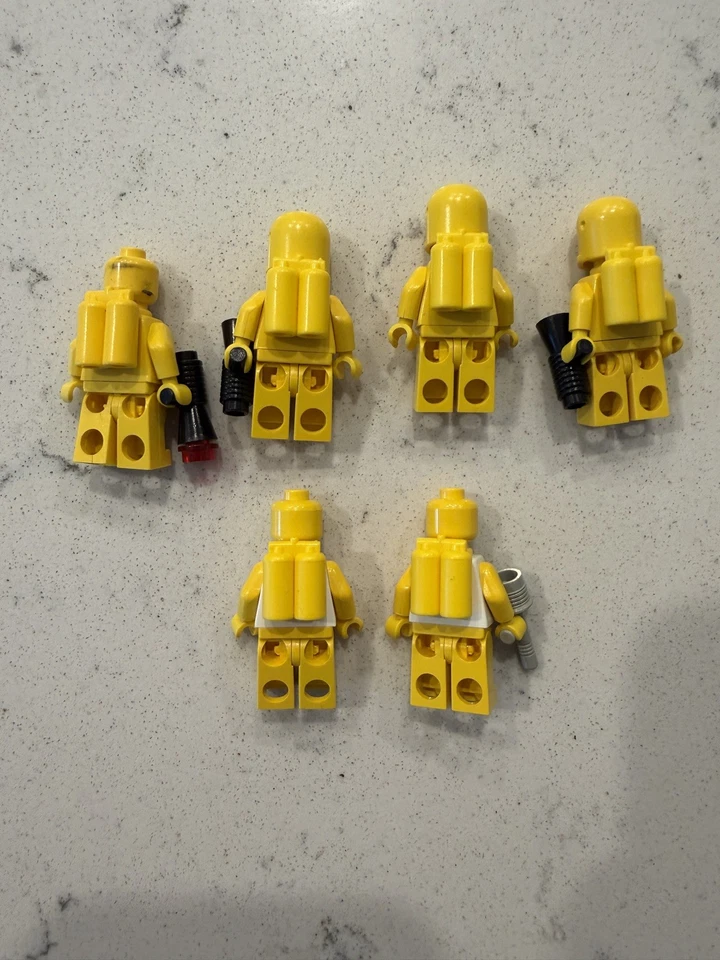 Lote de 19 Minifiguras LEGO Spaceman De Colección Rojo Blanco Amarillo Azul Negro. LEER Foto 3 de 4