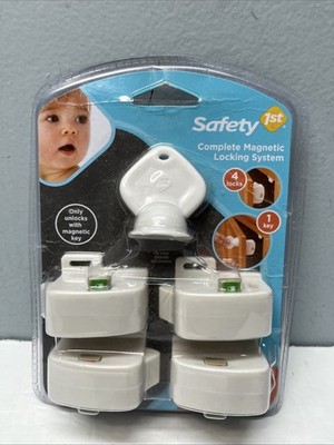 Safety 1st HS132 Complete Magnetic Locking System (4 Locks/1 Magnetic Key) - NEW