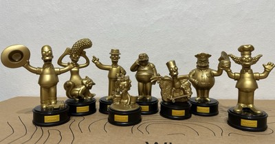 8 Figuren - Die Simpsons Der Film - Burger King 2007 - Homer Lisa Bart Marge