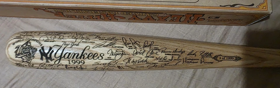 1999 New York Yankees Commemorative World Series Team Signed LTD Stamped Bat #1 - Image 3 of 4