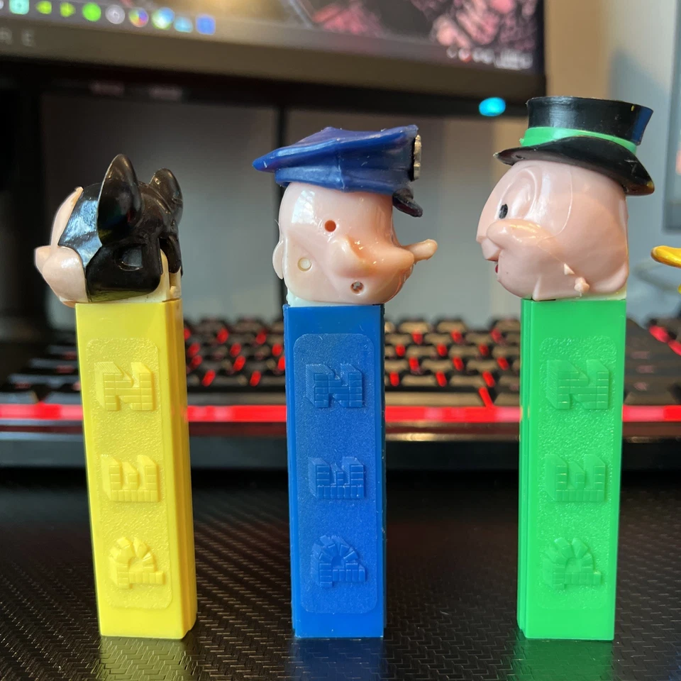 VINTAGE PEZ Lot Mickey Mouse Police Pal Jiminy Cricket Donald Duck Tweety Santa - Image 4 of 4