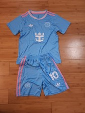 kids miami jersey soccer kit (size 26)