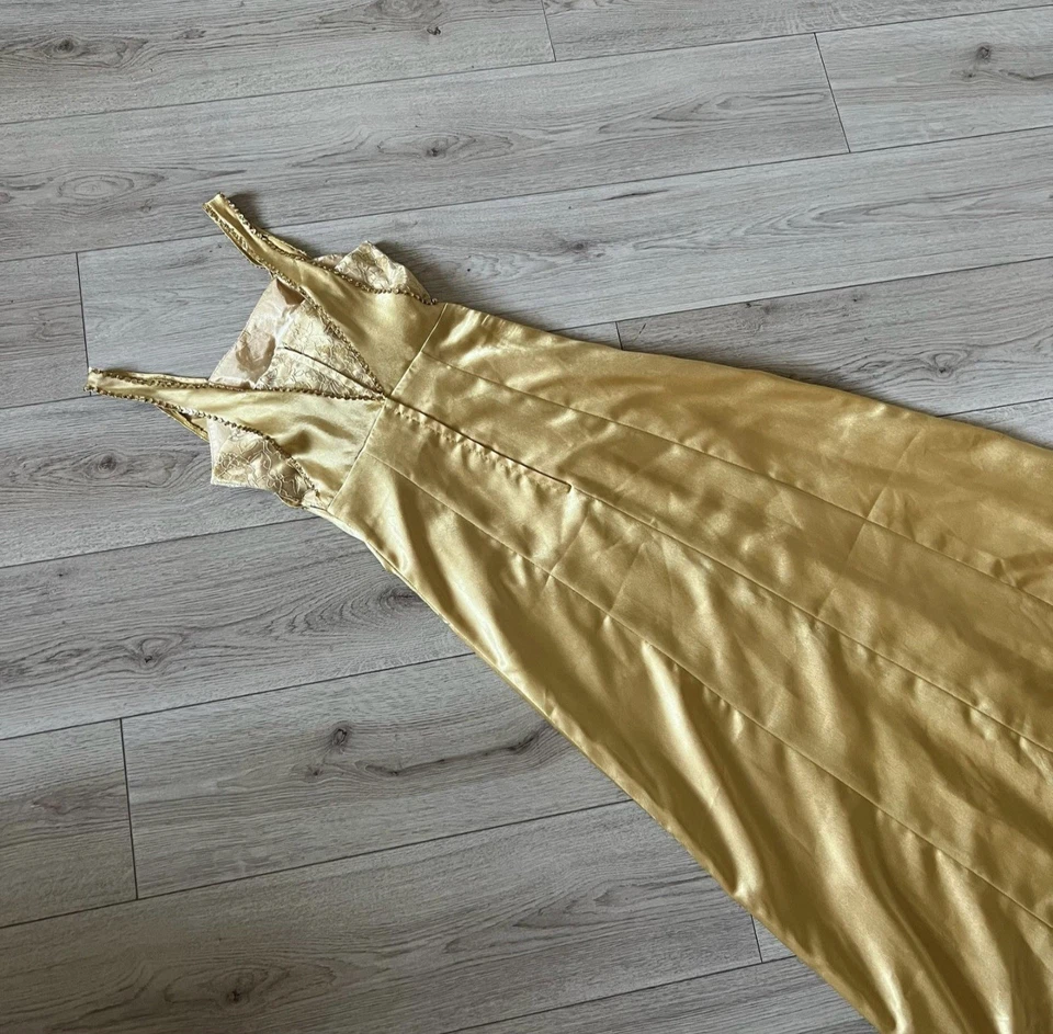 Vestido de graduación formal vintage dorado imperio con detalles de lentejuelas y encaje sin etiqueta de talla Foto 4 de 4