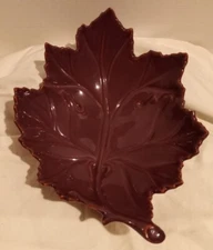 VIETRI Ceramic Purple Leaf Serving Bowl / Centerpiece Bowl
