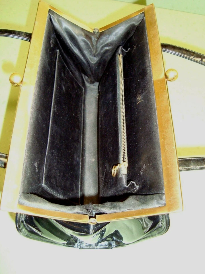 50's Vintage Black Patent Leather Handbag Morris Moskowitz MM Ball Closure - Image 4 of 4