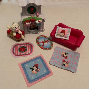 loving family christmas dollhouse