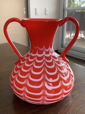 Mid century Rockabilly Glas Henkel Vase Überfang Nierentisch Rot Design mundgebl