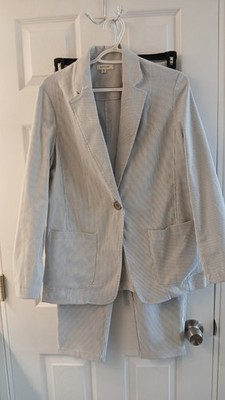 MaxStudio 2 Piece Striped Suit Set   Jacket + Crop Pant (Size S)