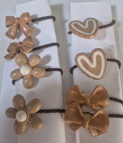 Girls Tan Hair Scrunchies 4 pair - 第 1/1 張圖片