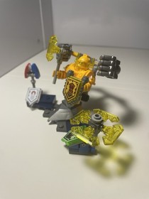 LEGO NEXO KNIGHTS 70336 Ultimate Axl 100% Complete With Manual, Yellow Knight