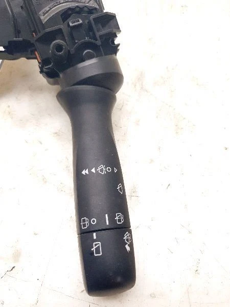 MONTAJE INTERRUPTOR COLUMNA DIRECCIÓN TOYOTA YARIS 12 13 14 15 16 17 Foto 3 de 4