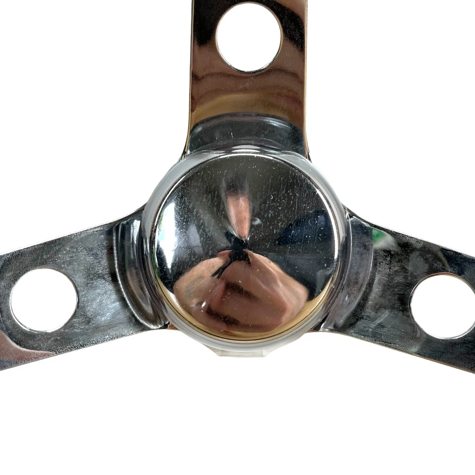 Volante Volkswagen 1960-1973 13 1/2" clásico cromado nuevo sin caja/herrajes Foto 2 de 4