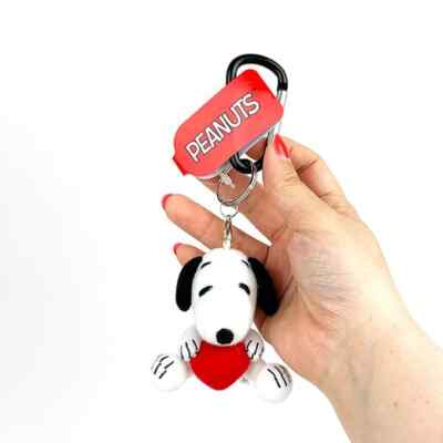 PEANUTS Carabiner Mascot Plush Sitting Ver. Snoopy & Heart 65mm