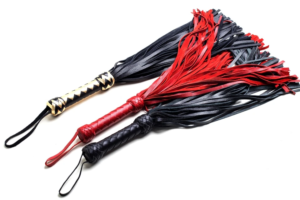 BDSM Flogger: Cuero Artesanal 70cm, Diseño Exquisito, Elegancia Sensual Foto 2 de 4
