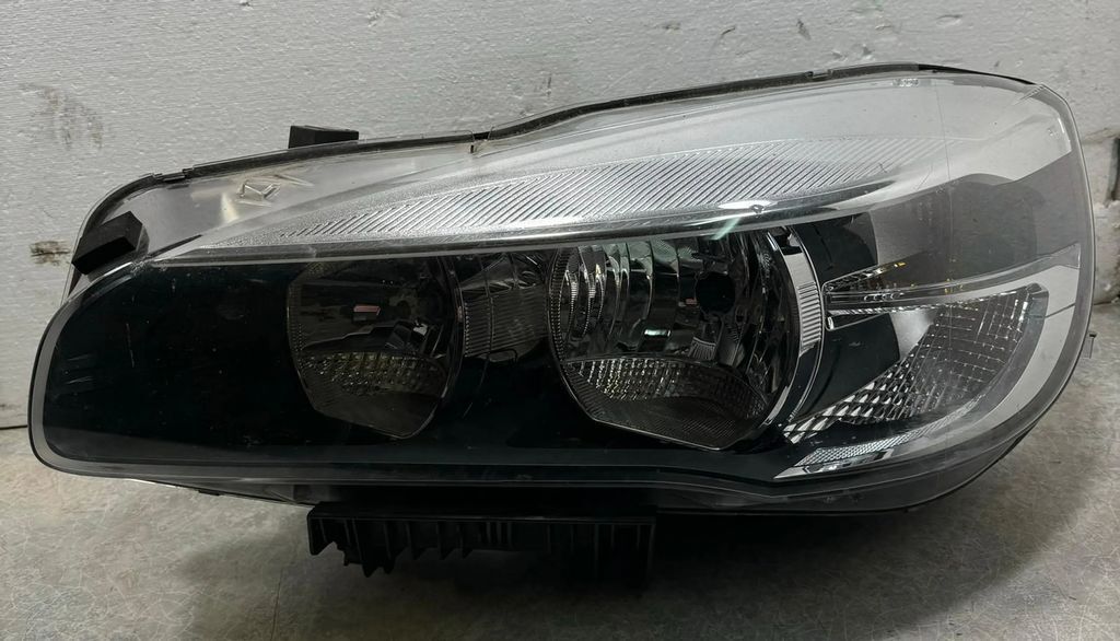 BMW 2er F45 Active Tourer Halogen Scheinwerfer links 7422573  