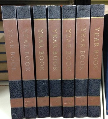 The World Book Year Book 1978-1984 7bks HBs  Good 260610
