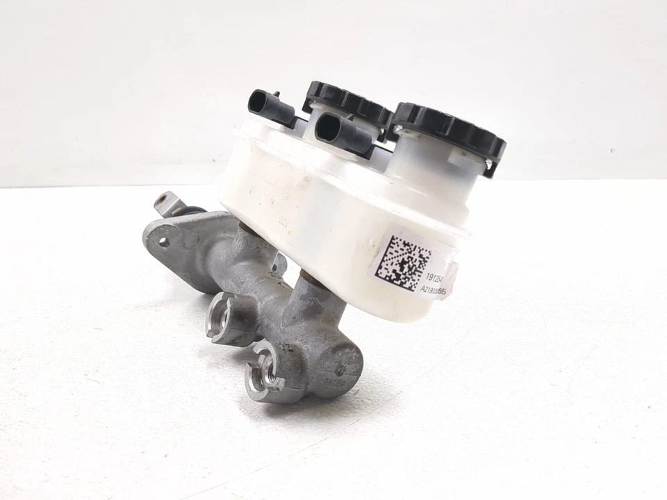 14-20 Polaris Slingshot SL Rear Brake Master Cylinder 1912549 - Image 3 of 4