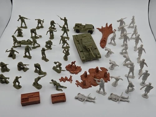Huge Lot Vintage Marx Toy Soldiers WWII Battleground Army Men Tank JeepAmmo 1963