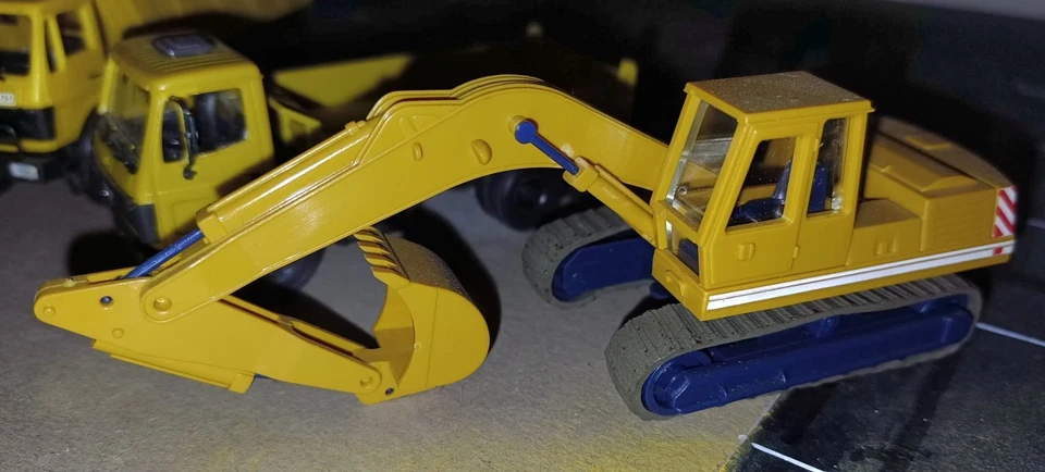 KIBRI 1/87 CAMIONS MERCEDES x 3 expl. & EXCAVATRICE WIKING & CLARK /Petit Prix. - Photo 3/4