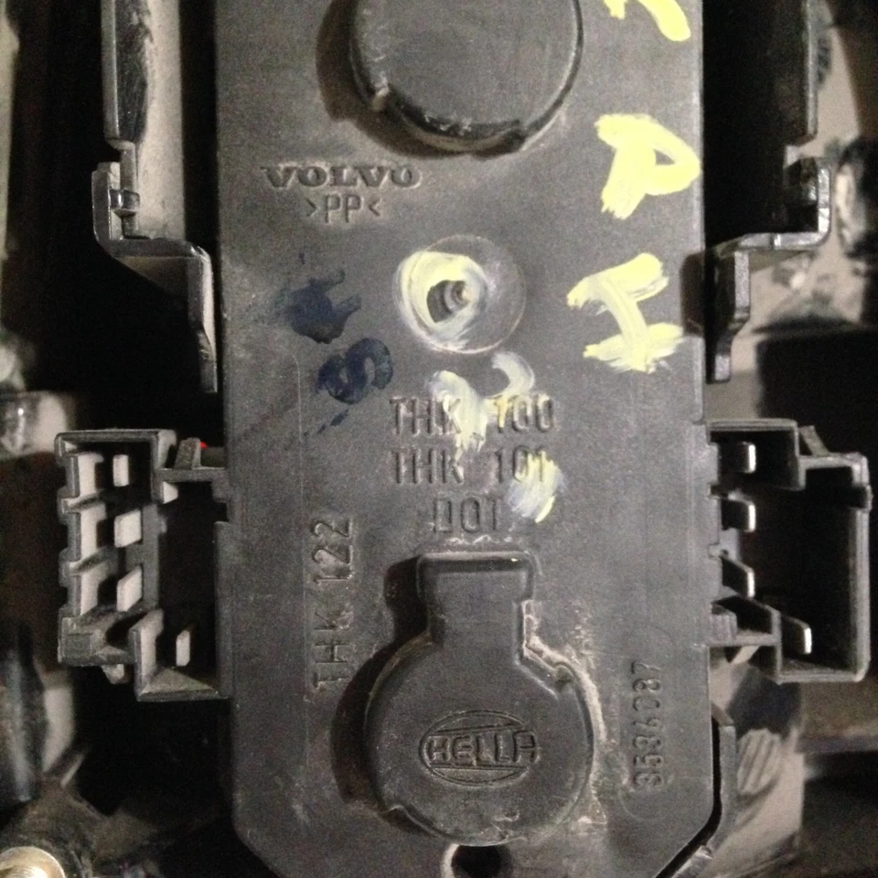 1991-1995 Volvo 940 960 Right PASSENGER Side Tail Light Assembly OEM Perfect - Image 3 of 4