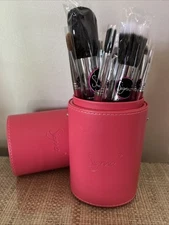 Sigma Beauty Make Me Blush Essential Travel Brush Set Kit & Cup Holder 11 Brush
