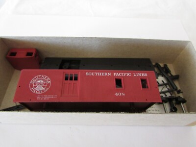 Roundhouse, HO,Old Timer Caboose, SP