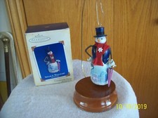 Hallmark Keepsake 2005 Skylar A. Woolscarf In Original Box Christmas Ornament